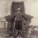 Franz Reichelt con el paracaídas que él mismo diseñó. Wikimedia Commons